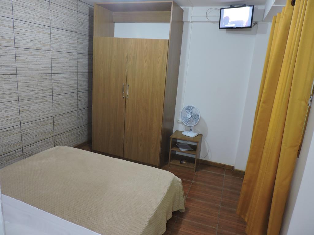Pousada Queiroz Petrópolis Rum bild