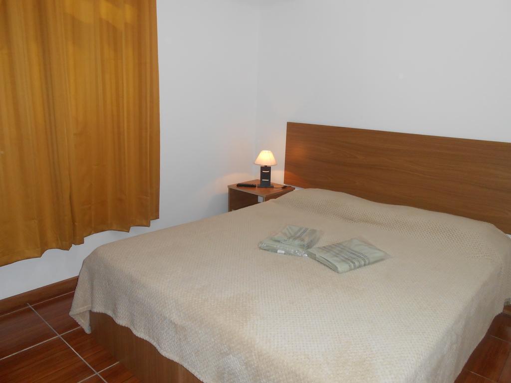 Pousada Queiroz Petrópolis Rum bild